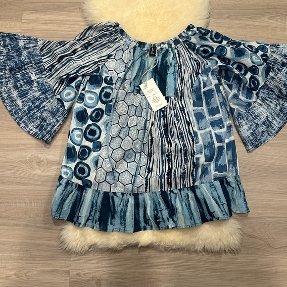 S/M.  NWT.  Sacred Threads Blue Patterned Blouse.  BL/RD14. 225261 - Picture 3 of 7